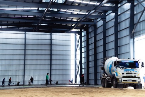 รับเทพื้นในโรงงาน